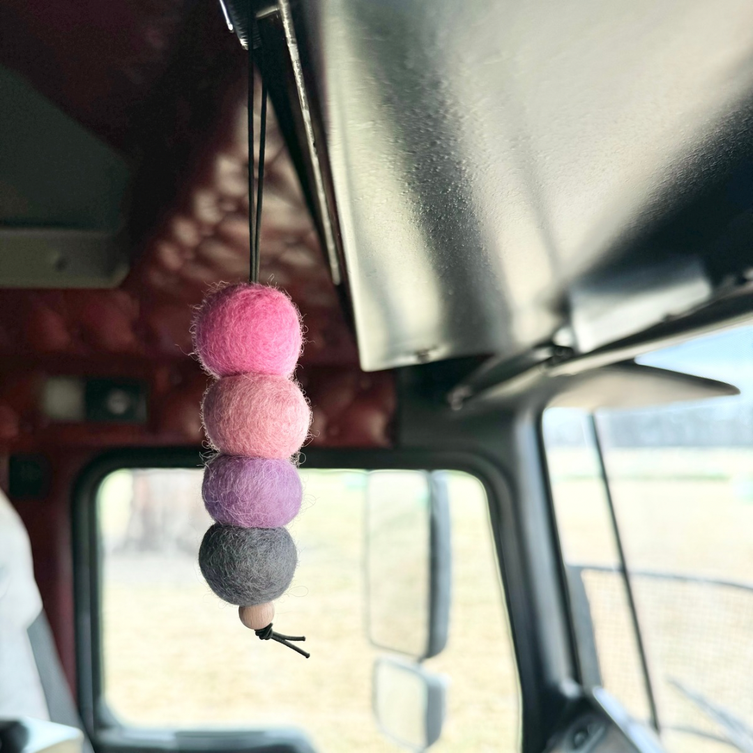 Heifer | Sniff ‘N Balls